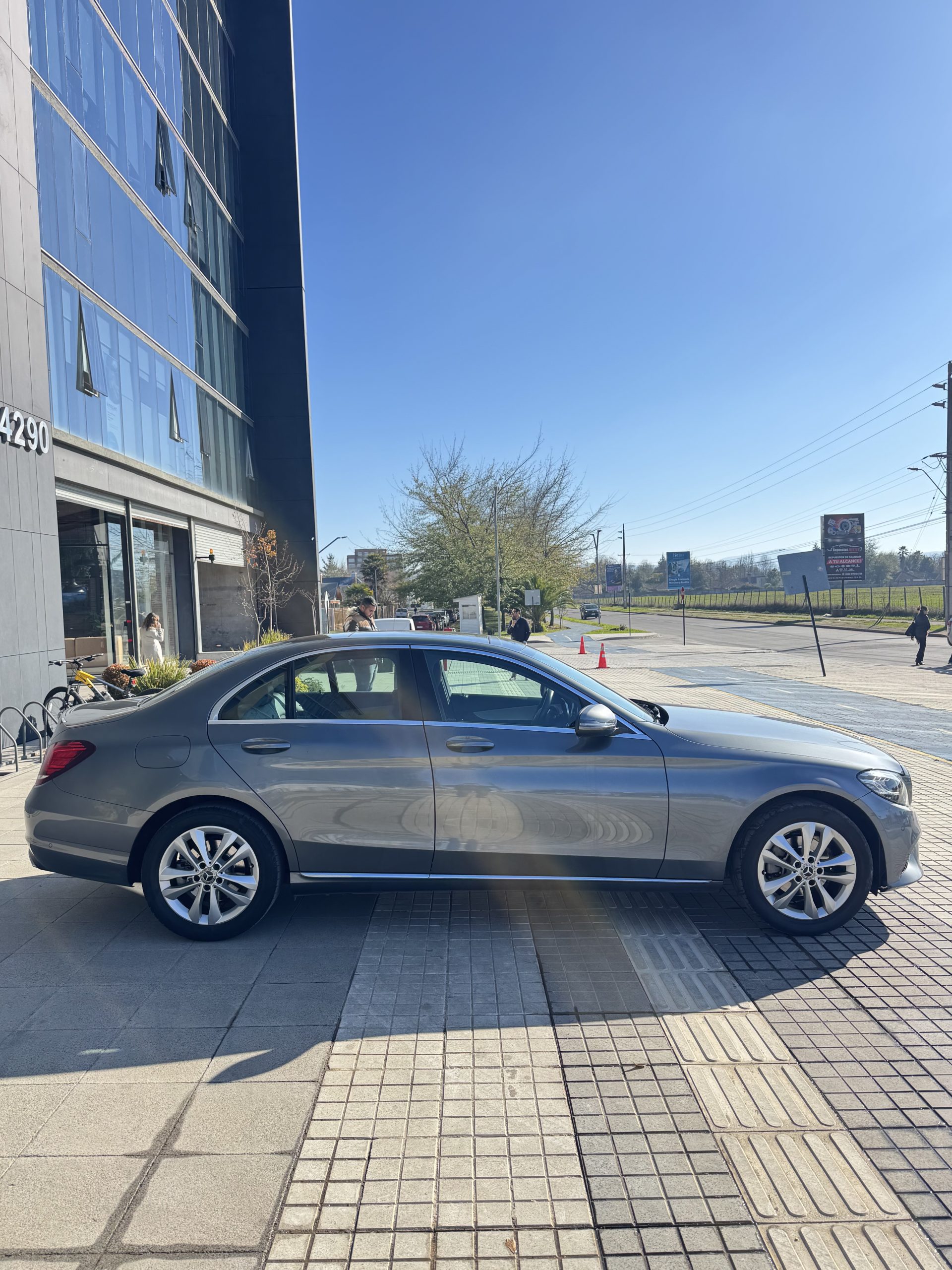 Mercedes Benz C180