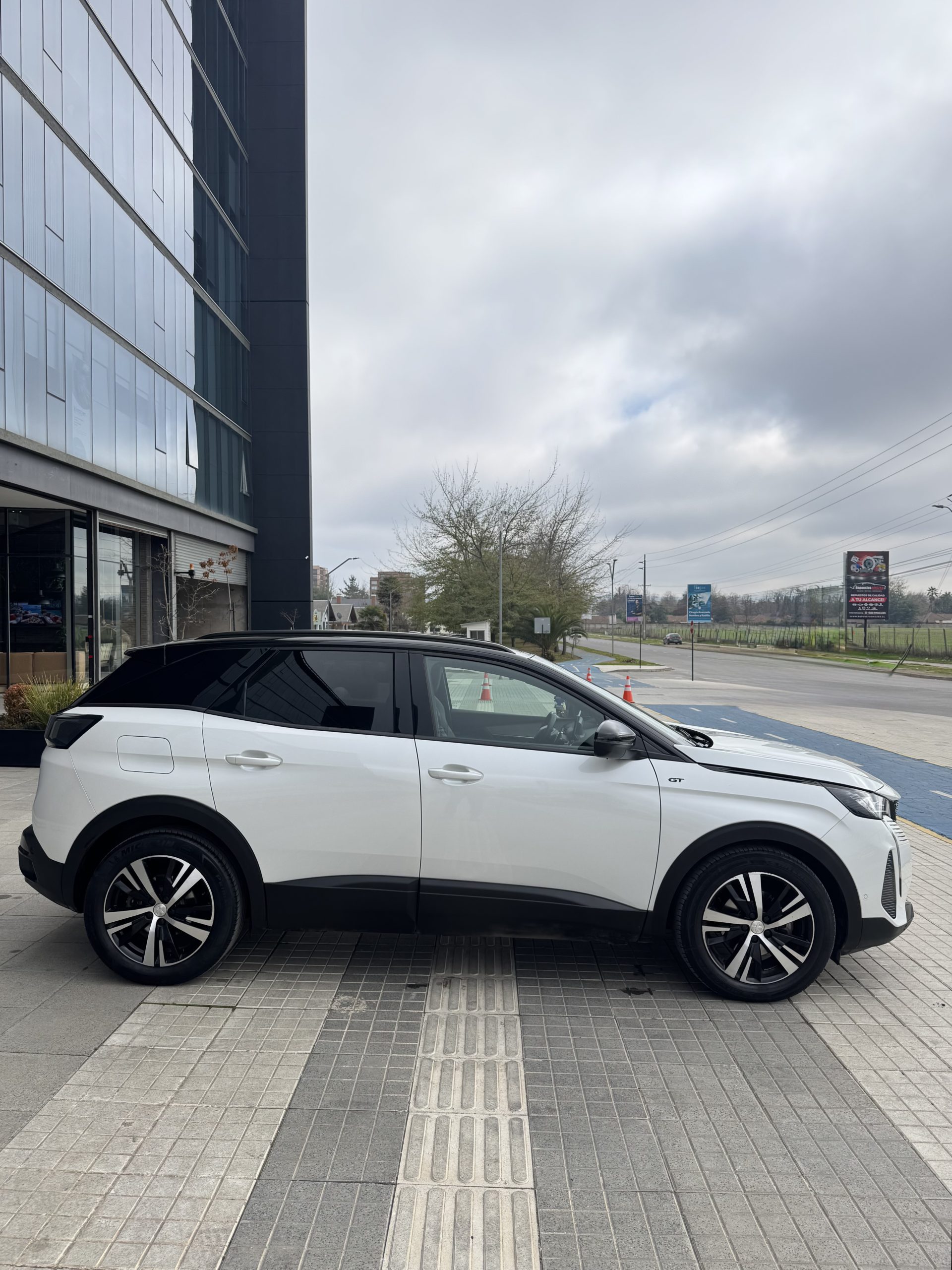 Peugeot 3008 GT Blue HDI