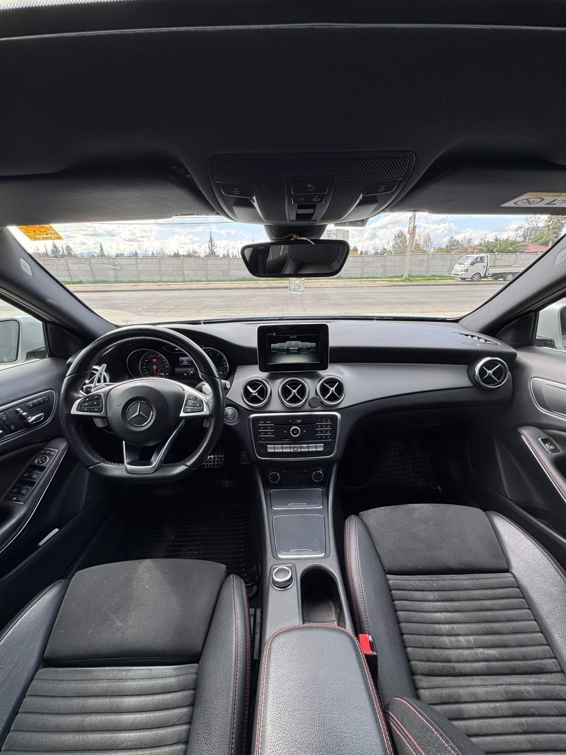 Mercedes Benz GLA 250