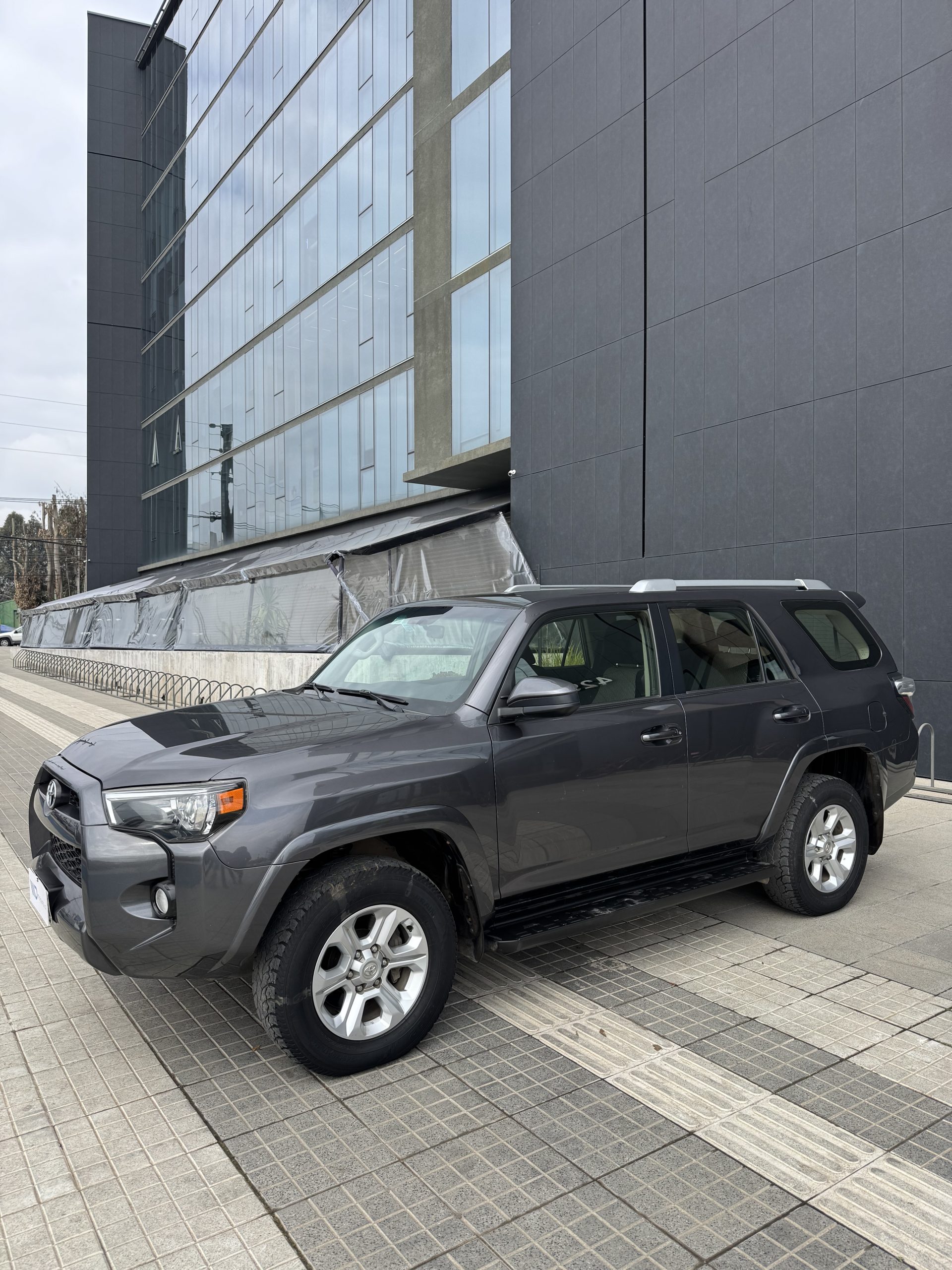 Toyota 4 Runner SR5 4x2