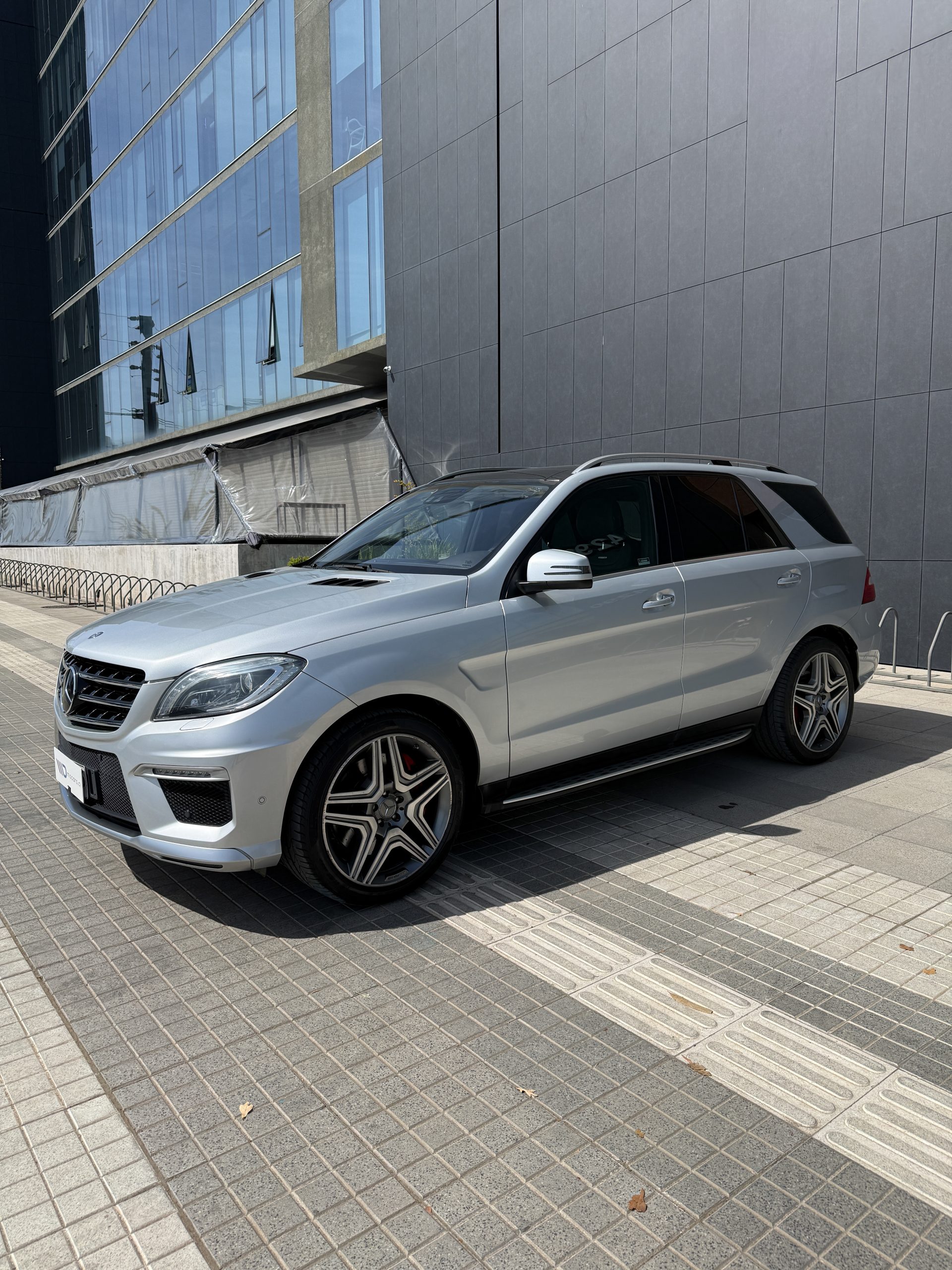 Mercedes benz ML63 AMG