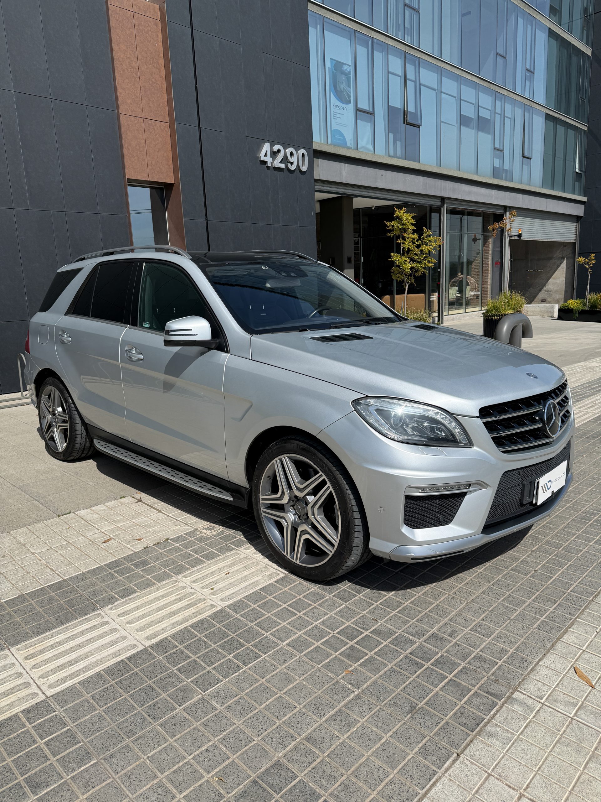 Mercedes benz ML63 AMG
