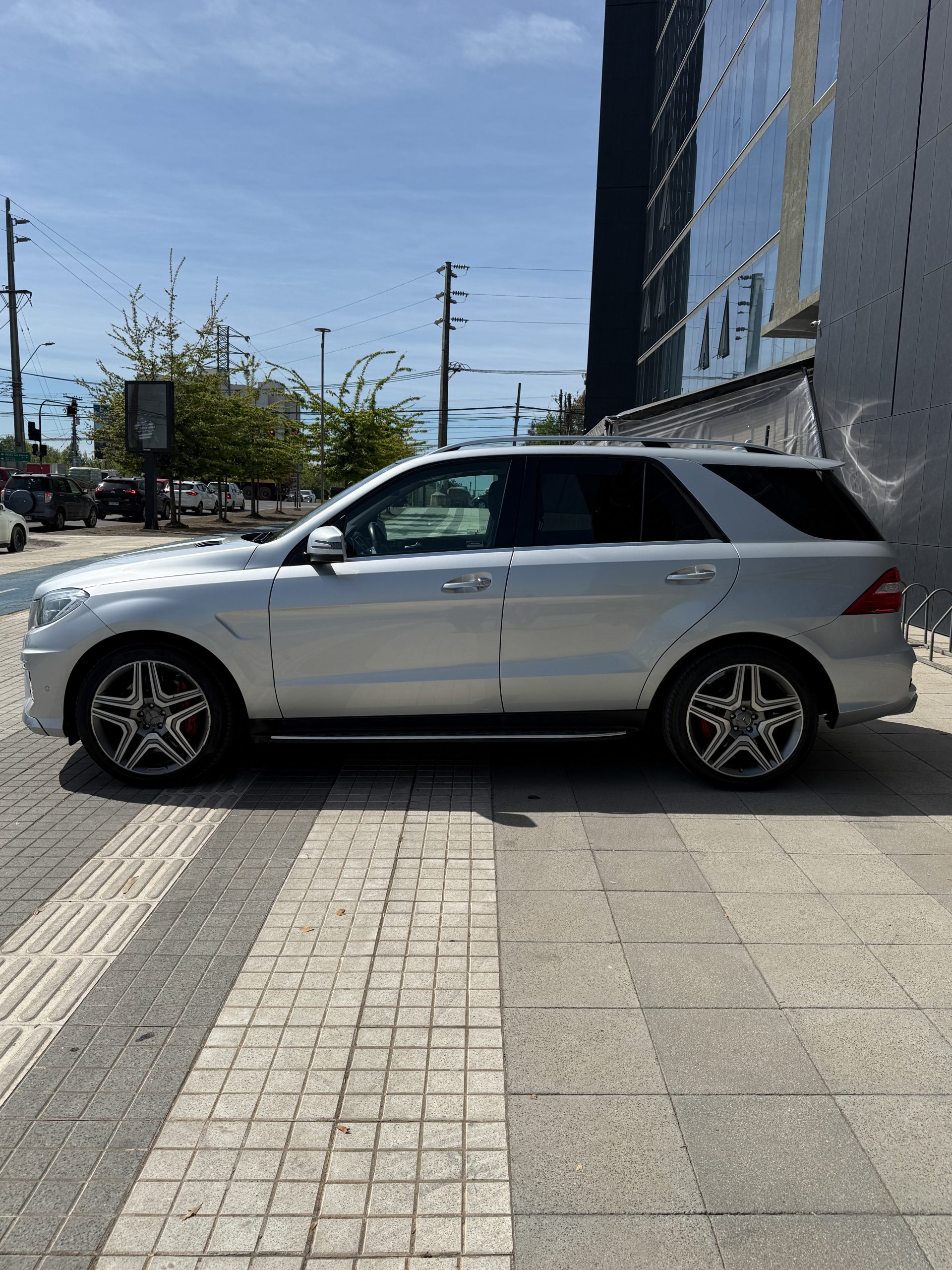 Mercedes benz ML63 AMG