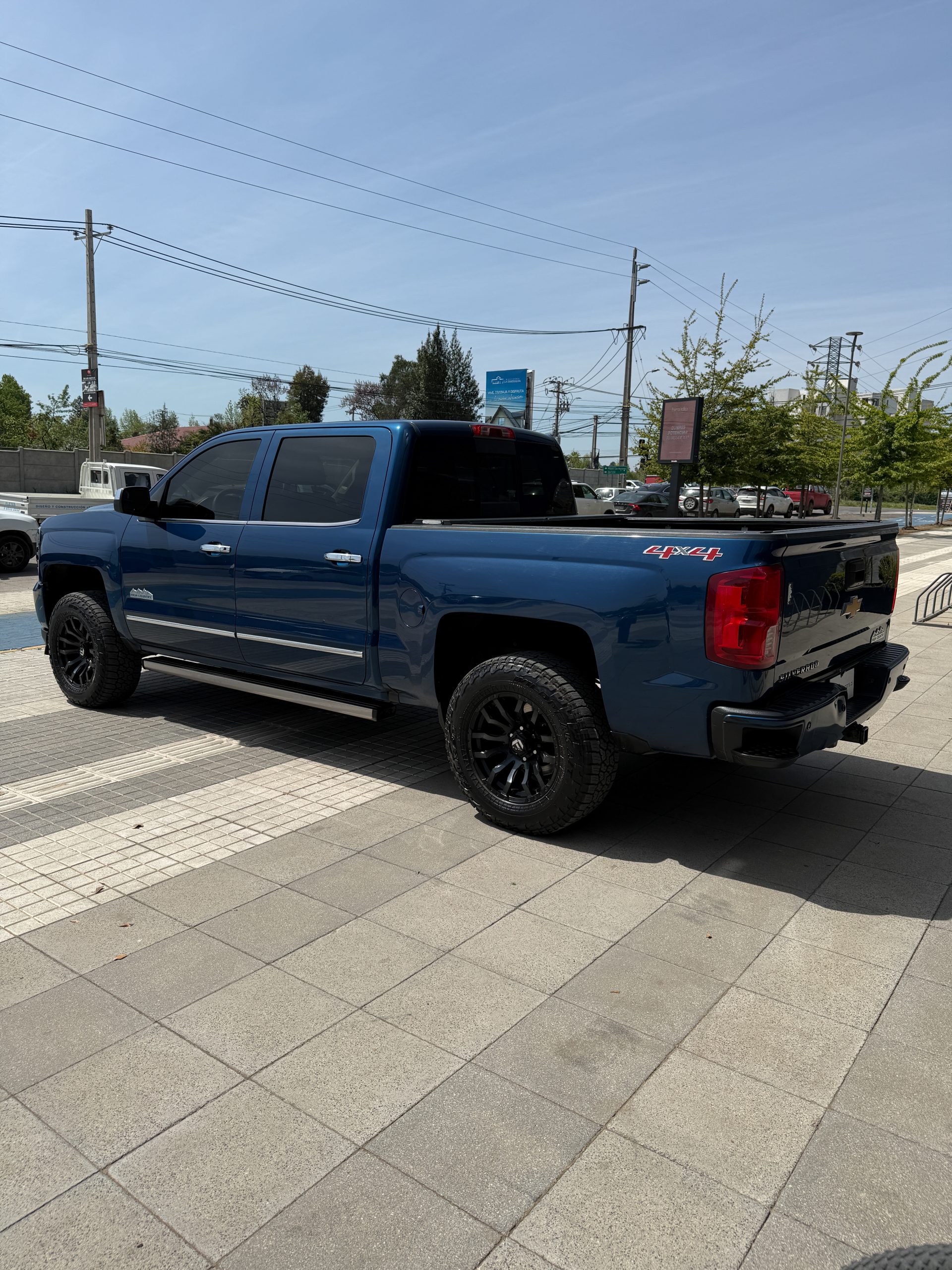 Chevrolet Silverado LTZ High Country
