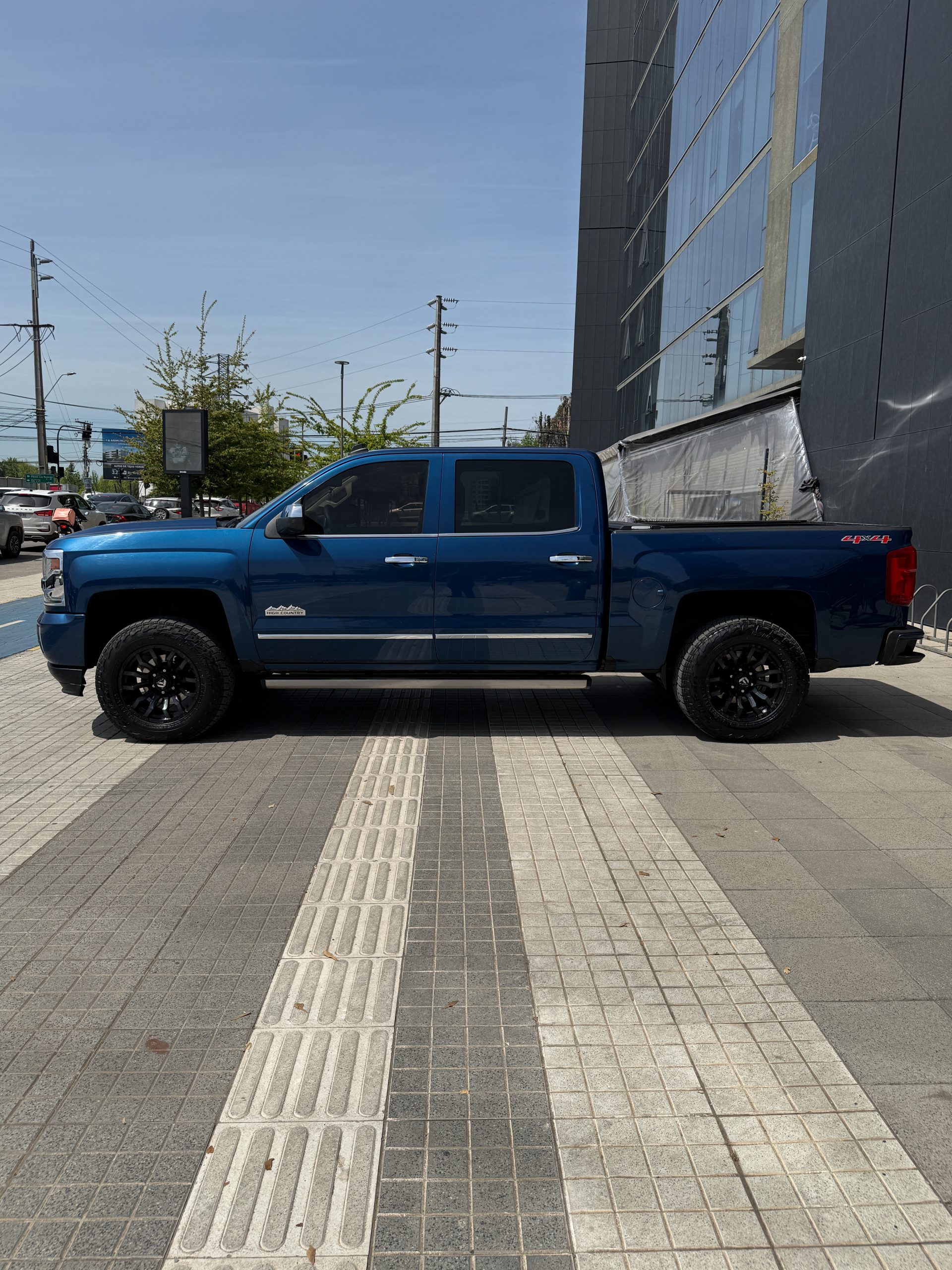 Chevrolet Silverado LTZ High Country