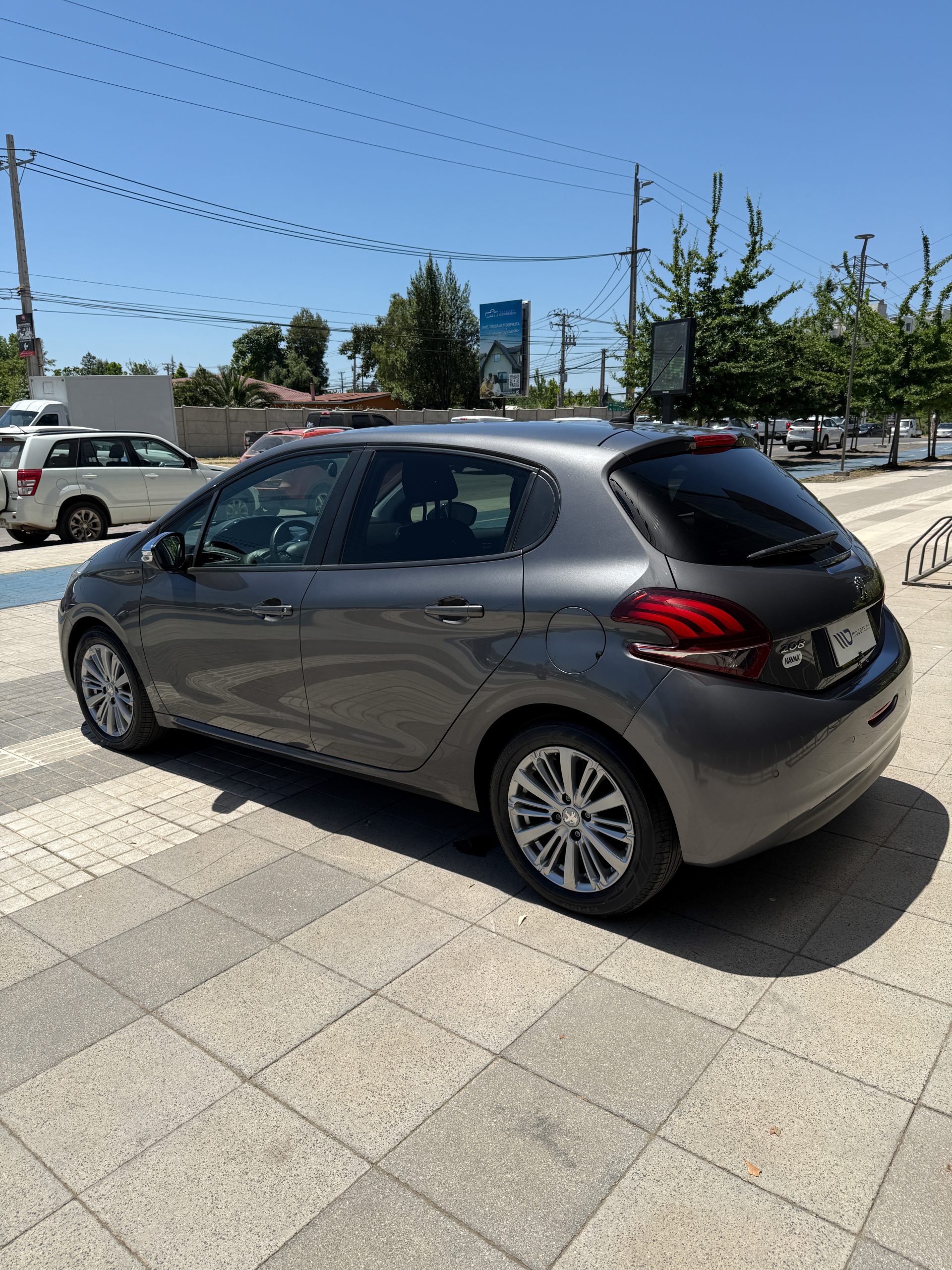 Peugeot 208 Signature