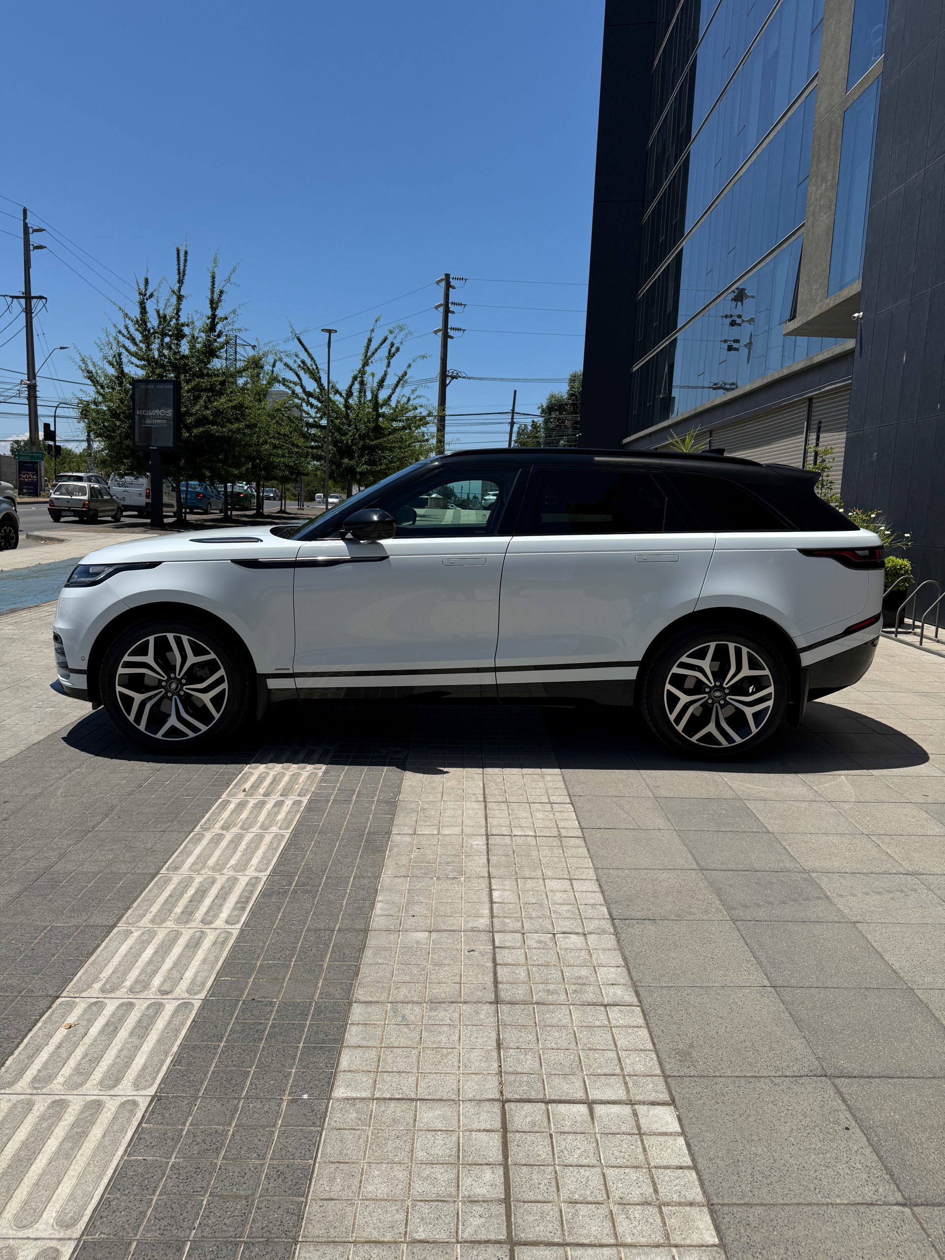 Land Rover Range Rover Velar R-Dynamic P380