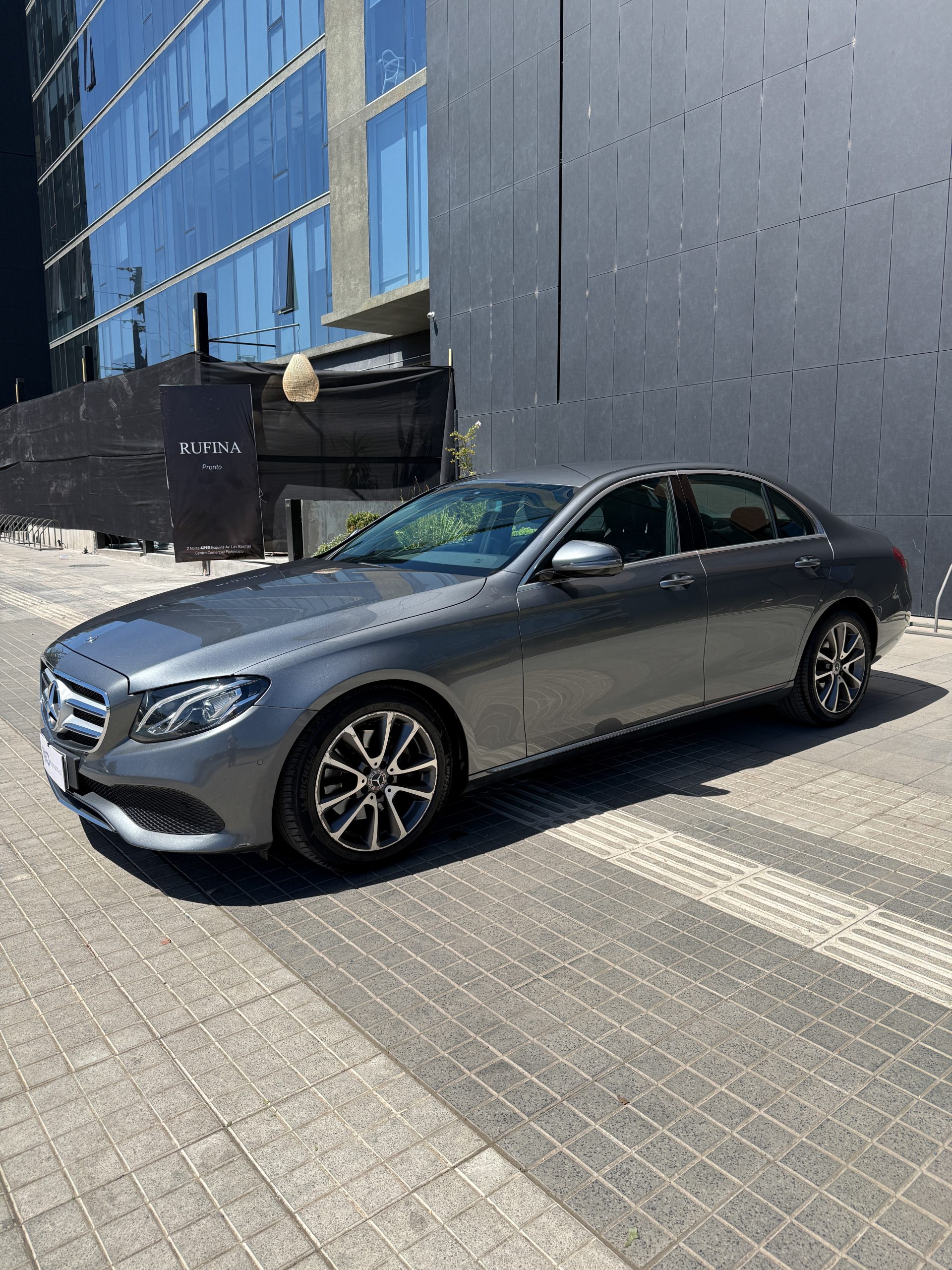 Mercedes Benz E220