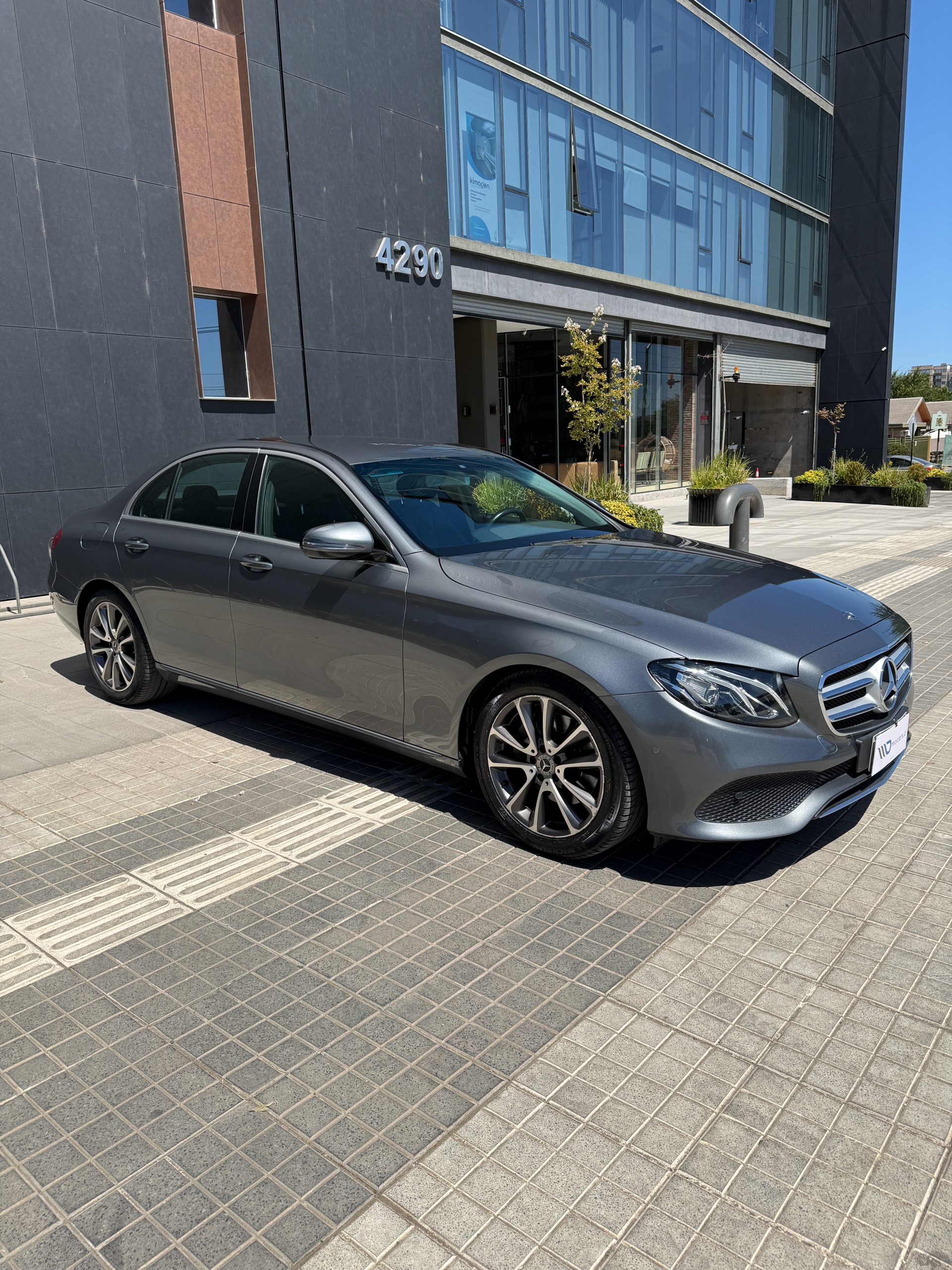 Mercedes Benz E220