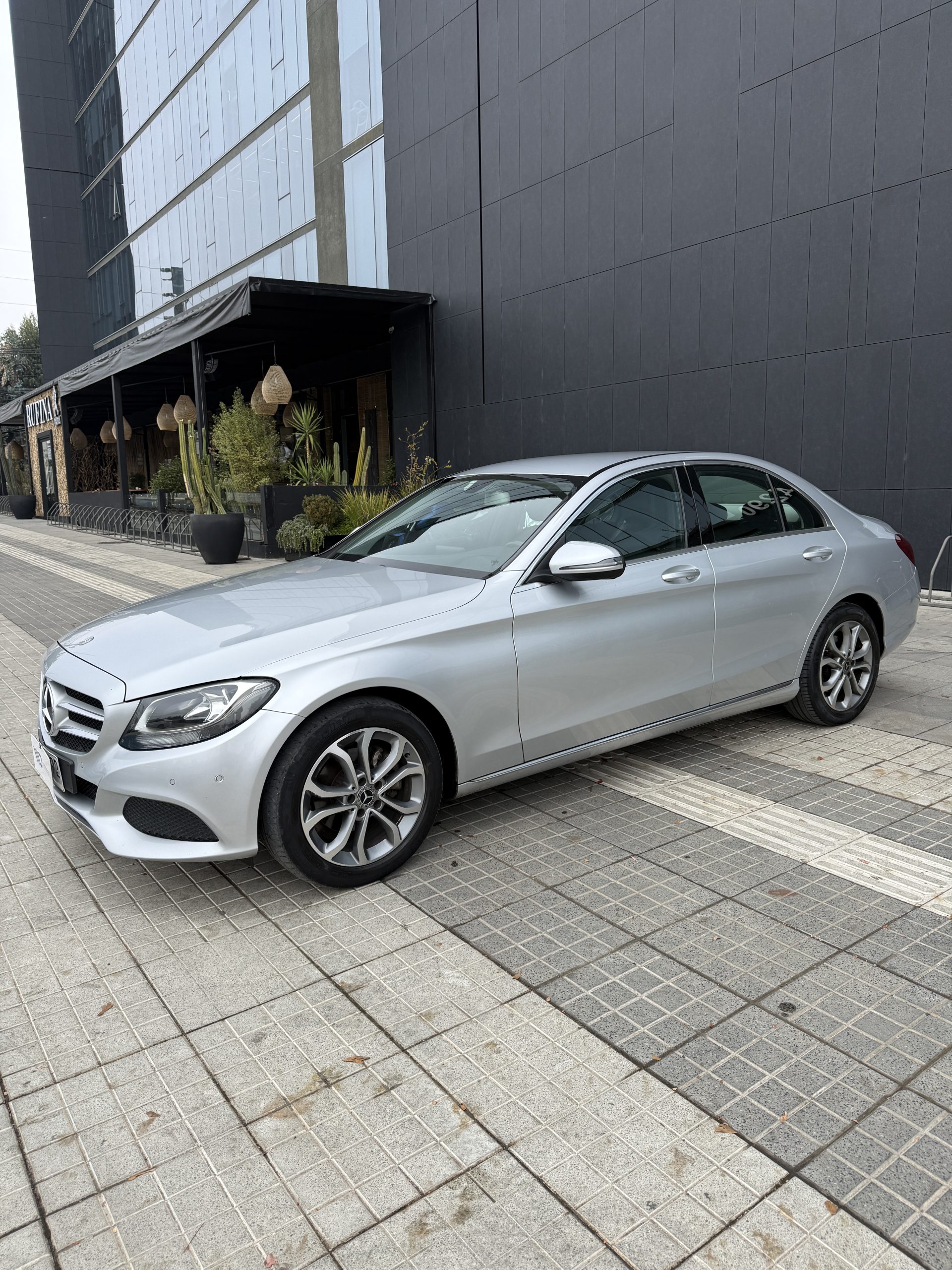 Mercedes Benz C180