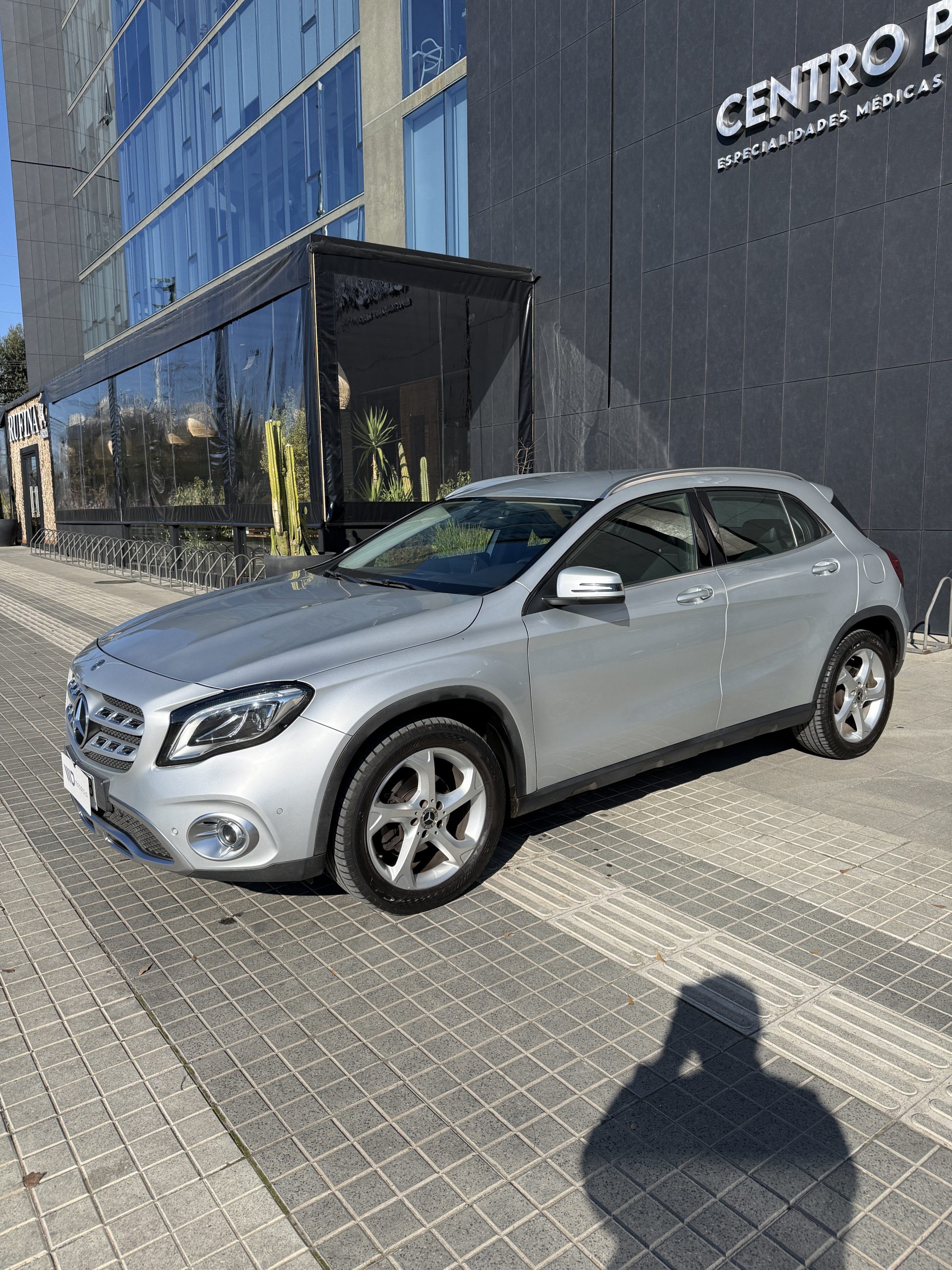 Mercedes Benz GLA 200