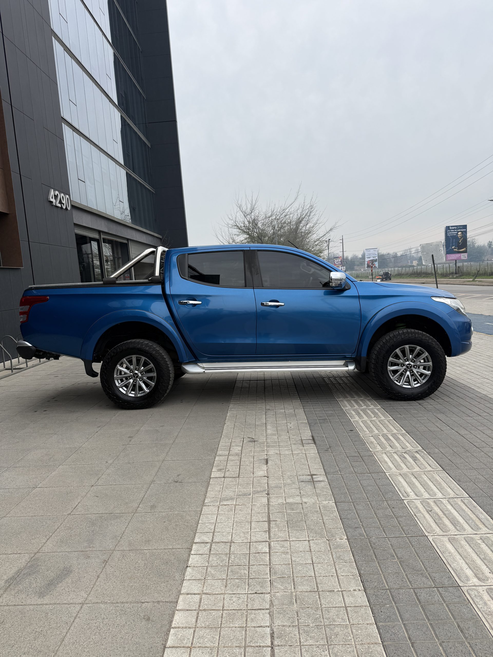 Mitsubishi L200 Dakar 4x4