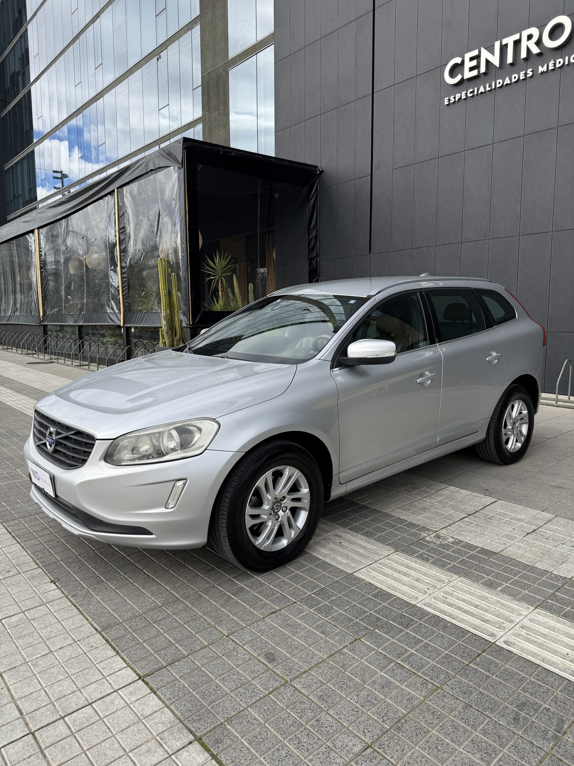 Volvo XC60 T5