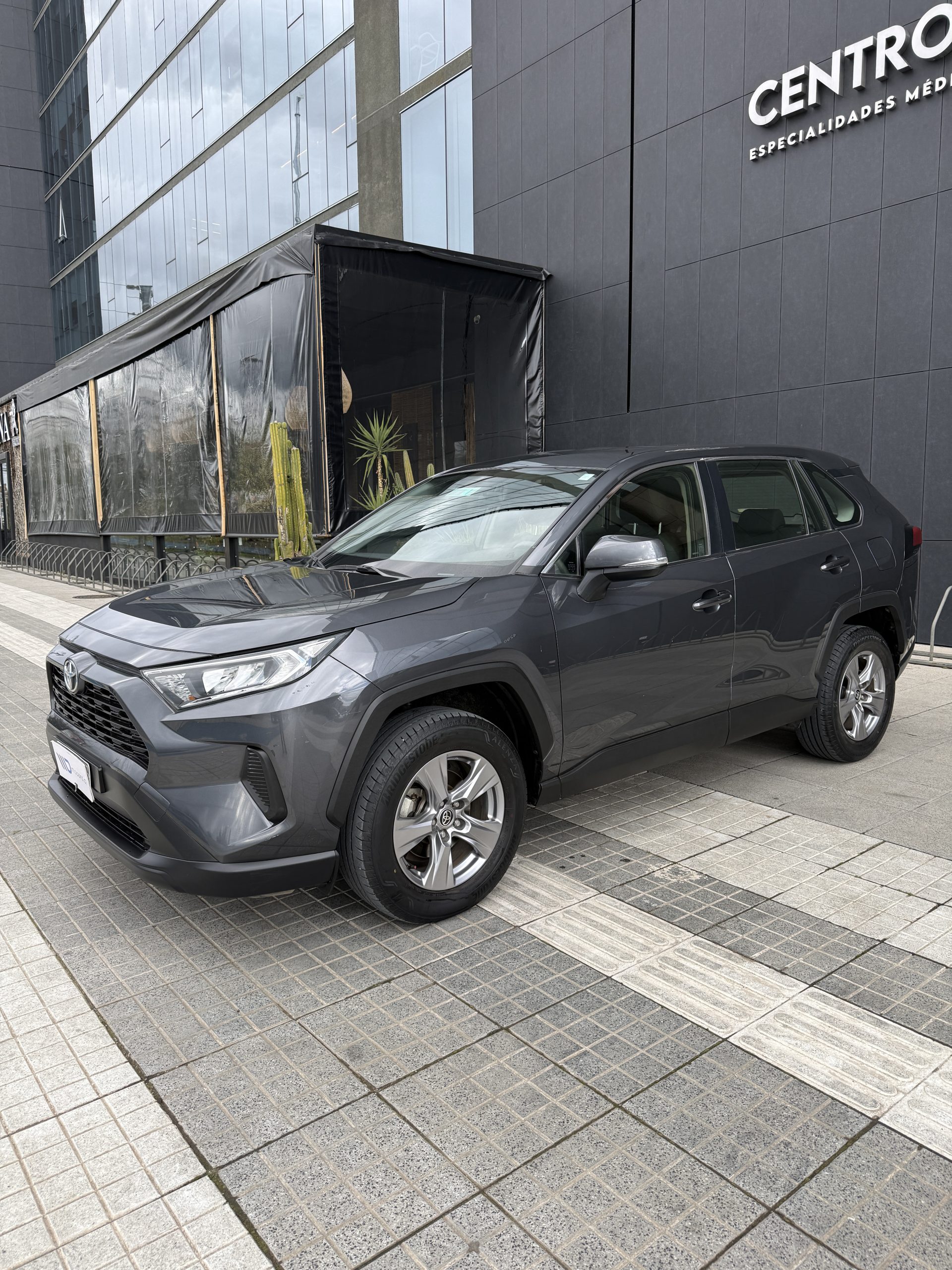Toyota New Rav4 LE